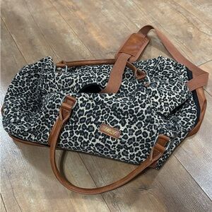 Stylish Leopard Print Travel Bag with Brown Accents